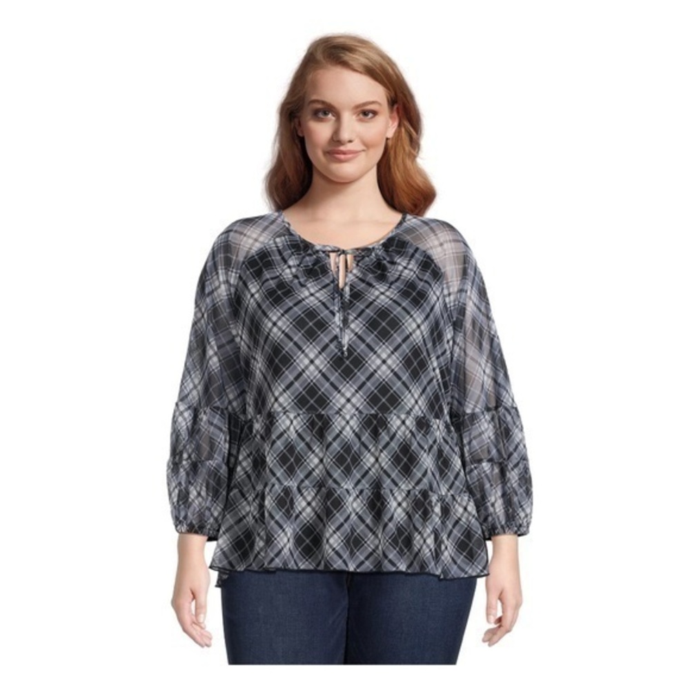 Terra & Sky 1X long sleeve smocked mesh top